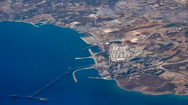 خبراء لبنانيون ينتقدون إقرار الحكومة ترسيم الحدود مع قبرص الرومية