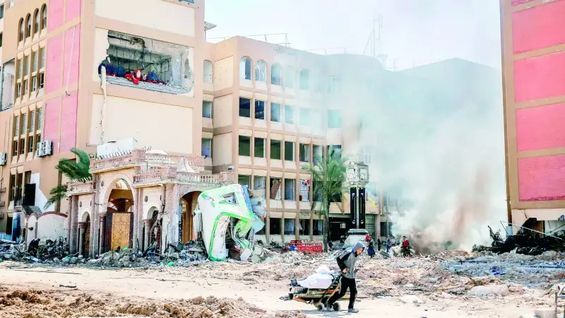 El-Ezher Üniversitesi İsrail saldırılarında ağır hasar aldı.