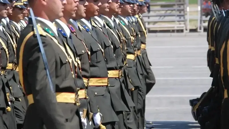 Türk Silahlı Kuvvetlerine muvazzaf subay adayı temini için başvuru süresi uzatıldı
