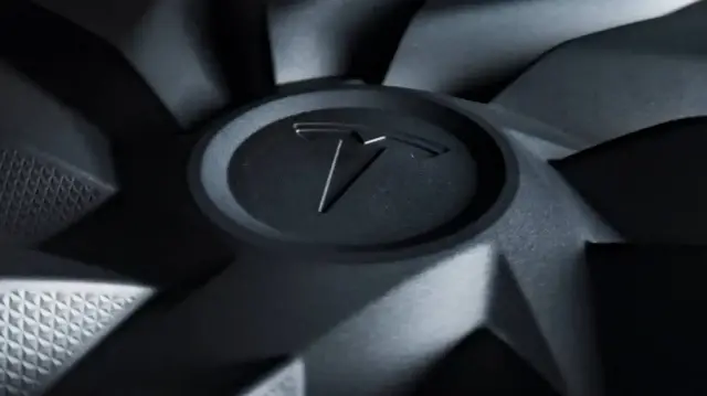 Tesla’dan gizemli duyuru