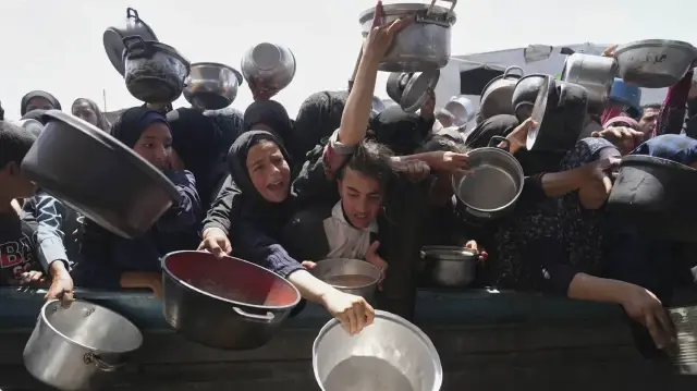 غزة.. ارتفاع وفيات التجويع الإسرائيلي لـ460 بينهم 154 طفلا