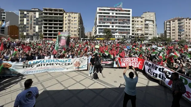 مظاهرات في مدن تركية تضامنا مع فلسطين وأسطول الصمود