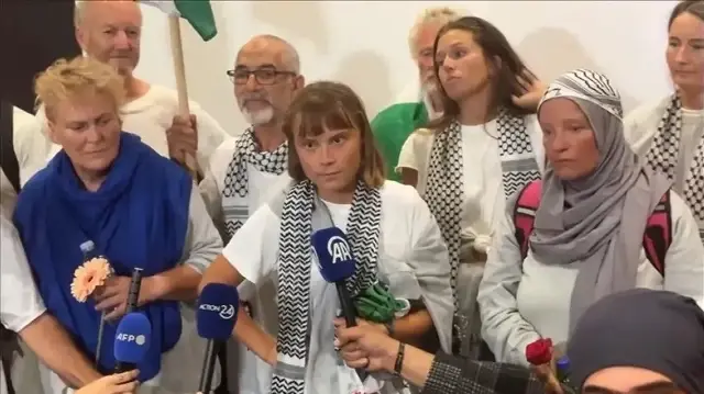 وصول نشطاء أسطول الصمود بينهم السويدية ثونبرغ إلى اليونان