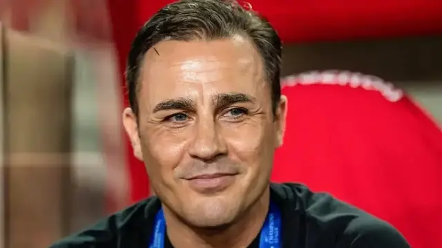 Cannavaro, son olarak Dinamo Zagreb'de görev yapmıştı.