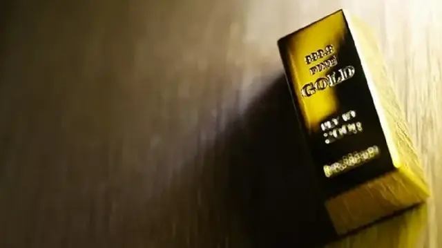 Gold prices hit new record high amid US government shutdown, Fed rate-cut bets