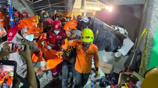 Death toll from Indonesian school collapse rises to 53
