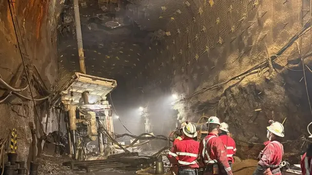 Les corps de cinq employés, dont deux étrangers, ont été retrouvés près d’un mois après un glissement de terrain survenu dans la mine de Grasberg, l’un des plus grands sites aurifères et cuprifères du monde.