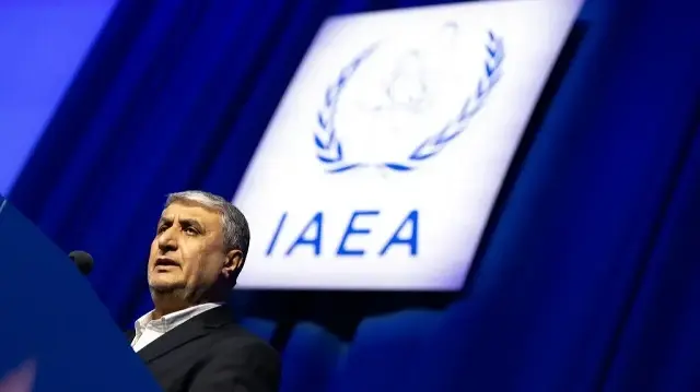 Mohammad Eslami, directeur général de l'Organisation iranienne de l'énergie atomique (AEOI), s'exprime lors de la 69e session plénière ordinaire de l'Agence internationale de l'énergie atomique (AIEA) à son siège à Vienne, en Autriche, le 15 septembre 2025.