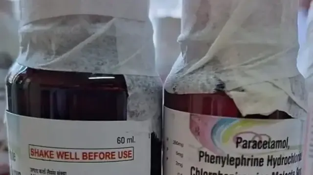 Trois États indiens ont interdit un sirop pour la toux après le décès d’au moins neuf enfants en raison d’une contamination au diéthylène glycol, une substance hautement toxique.
