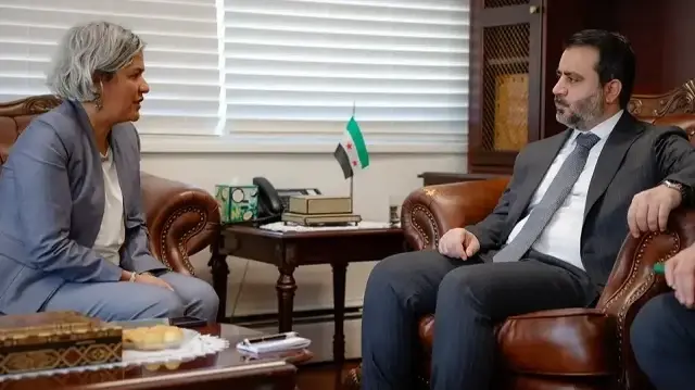 Глава Независимого института ООН по делам пропавших без вести в Сирии Карла Кинтана во время встречи с главой МИД Сирии Асаадом аш-Шейбани. | Фото: IIMP 