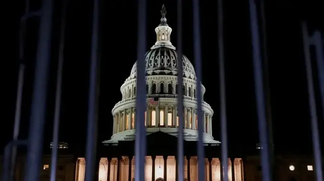 Сенат США вновь не смог прекратить шатдаун
