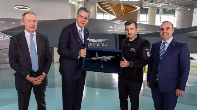 وفد عسكري إيطالي يزور منشآت شركة بايكار التركية