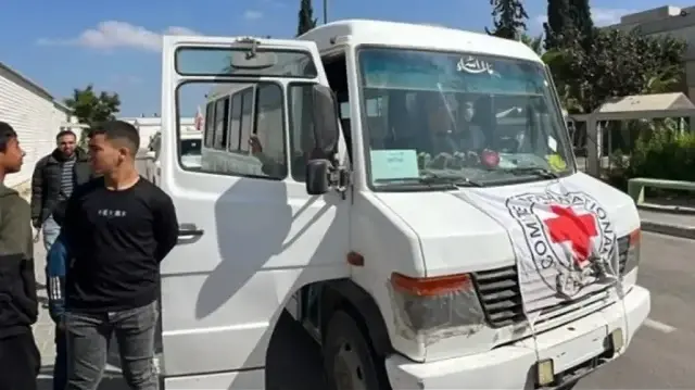 الاحتلال يفرج عن طفل مصاب بالتوحد بعد أشهر من اعتقاله وإصابته بغزة