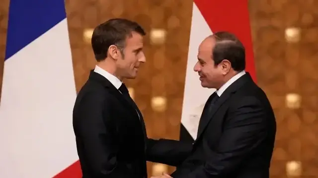 رئيسا مصر وفرنسا يؤكدان ضرورة وقف فوري للنار بغزة ودعم خطة ترامب