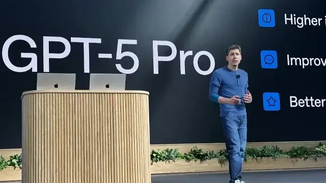 Le PDG d'OpenAI, Sam Altman, s'exprime lors de l'OpenAI DevDay, la conférence annuelle de l'entreprise pour les développeurs, à San Francisco, en Californie, le 6 octobre 2025.