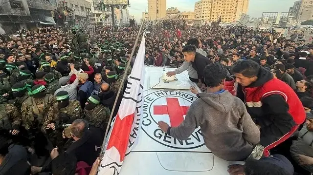 قناة عبرية تتحدث عن "48 ساعة حاسمة" في مفاوضات حماس والاحتلال