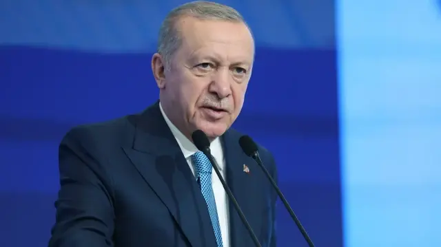 Le président de la République de Türkiye, Recep Tayyip Erdogan a souligné l’importance d’un règlement palestinien durable, saluant la disposition du Hamas à négocier et insistant sur la nécessité d’une force de stabilisation à Gaza.