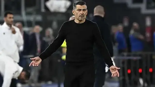 Teknik direktör Sergio Conceiçao