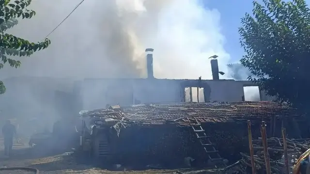 Yangının çıkış nedeninin belirlenmesi için inceleme başlatıldı.
