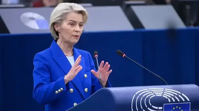 Фон дер Ляйен сохранила пост после двойной попытки смещения.
