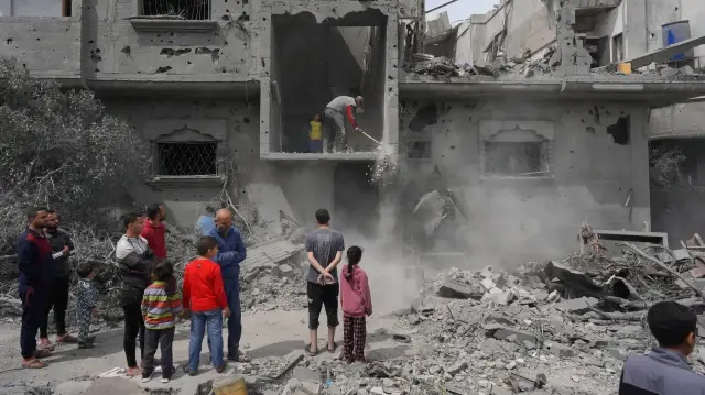 مسؤول بالصحة الفلسطينية: متمسكون بأرضنا في غزة رغم المعاناة