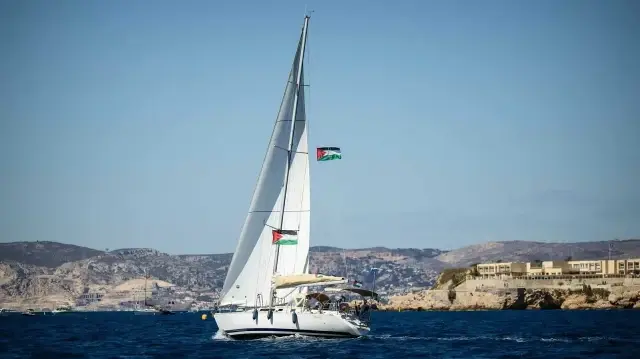 مركز عدالة: ناشطو "أسطول الحرية" تعرضوا لعنف جسدي ولفظي بإسرائيل