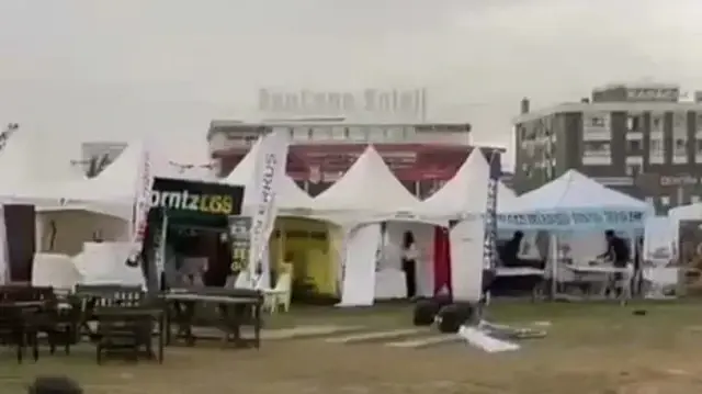 Fırtına çadırları uçurdu