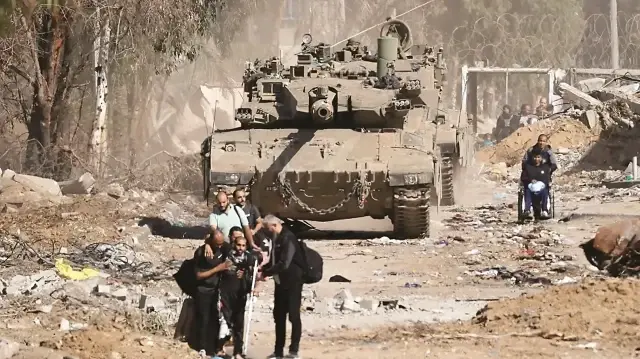 "يديعوت" تتحدث عن بدء انسحاب تدريجي إسرائيلي من بعض مناطق قطاع غزة