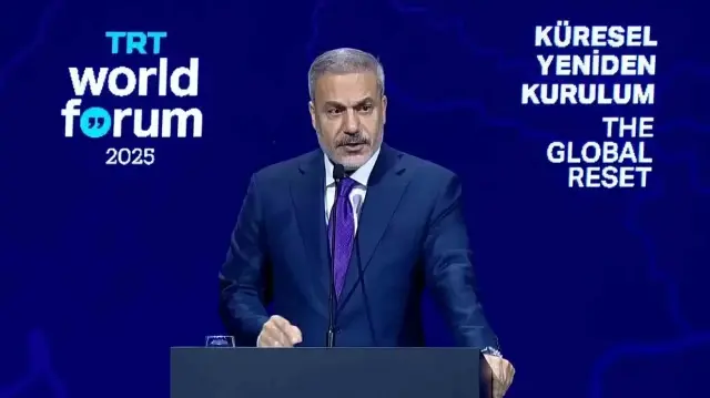 Le ministre des Affaires étrangères Hakan Fidan s'est exprimé lors d'une table ronde organisée dans le cadre du TRT World Forum à Istanbul.
