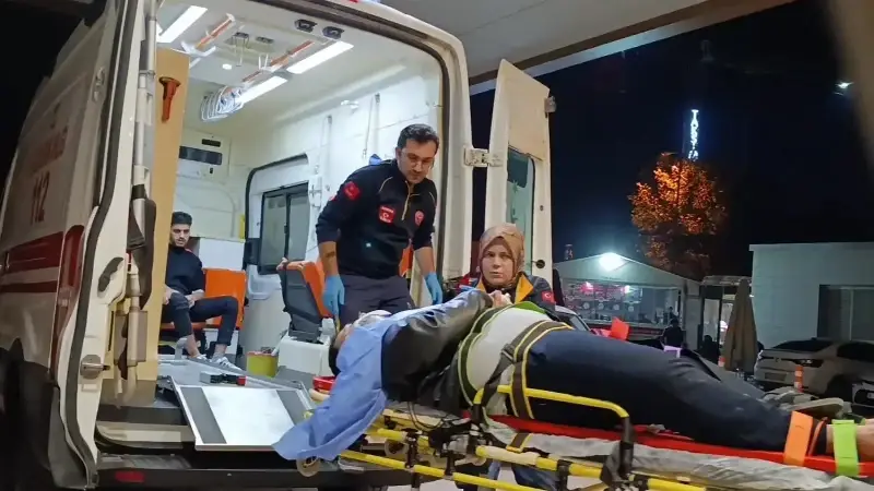 Jandarma ekipleri kazayla ilgili inceleme başlattı.