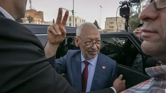 L'opposant tunisien Rached Ghannouchi, incarcéré depuis le 17 avril 2023,  a entamé une grève de la faim depuis le 7 novembre 2025.