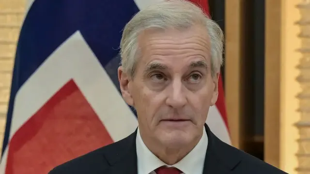 الاحتلال يهاجم رئيس وزراء النرويج ويدعي معاداته السامية