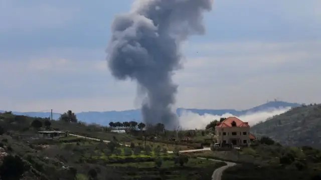 مقتل شخص في قصف إسرائيلي استهدف سيارة جنوبي لبنان