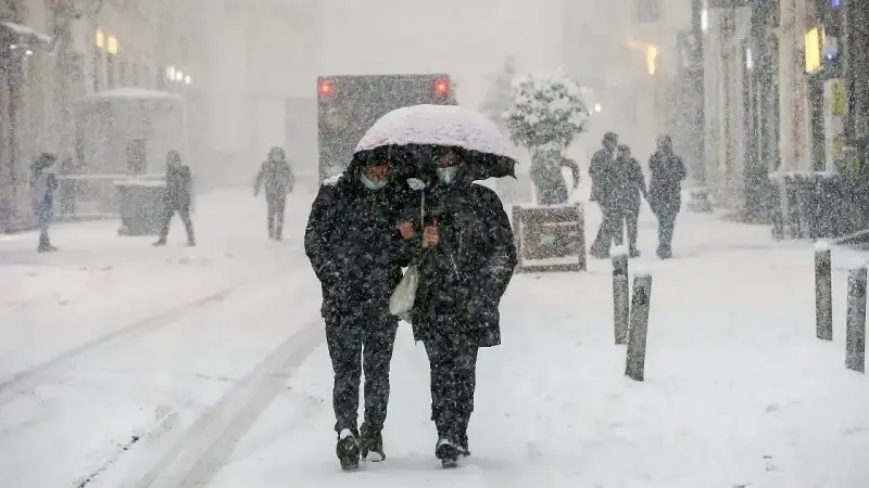 Kış kapıda! Meteoroloji’den yeni uyarı geldi: Hafta sonu kar yağışı görülecek bölgeler açıklandı