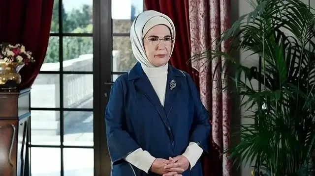 أمينة أردوغان تترحم على أتاتورك في ذكرى رحيله الـ 87