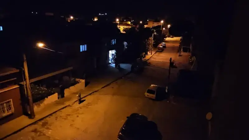 Depremin 13,25 kilometre derinlikte meydana geldiği belirlendi.