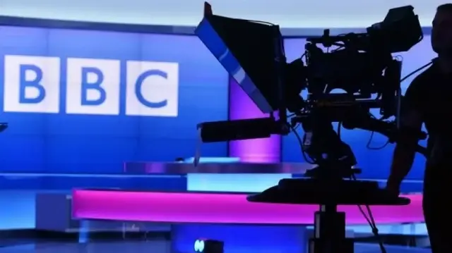 استقالة كبار مسؤولي "بي بي سي" تتصدر عناوين الصحافة البريطانية