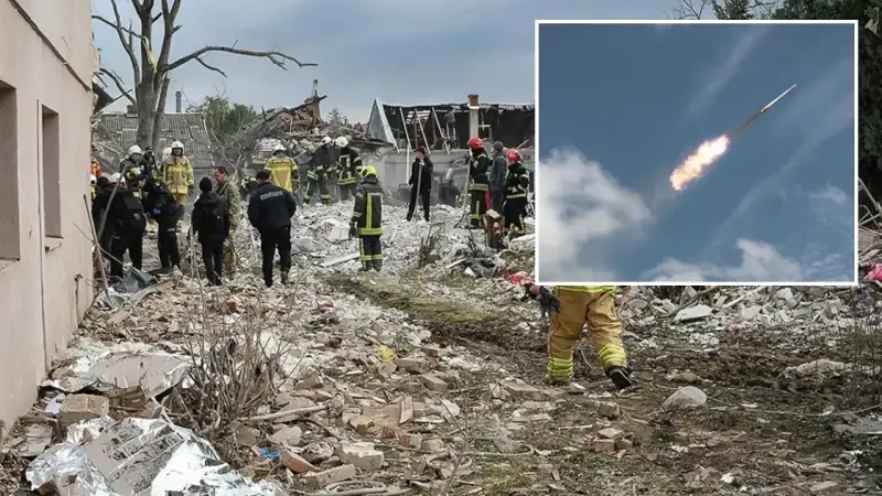 Gece 37 İHA'nın hava savunma sistemlerince yok edildiği bilgisine yer verilen açıklamada, bunların çeşitli bölgeler ile Karadeniz üzerinde düşürüldüğü aktarıldı. 