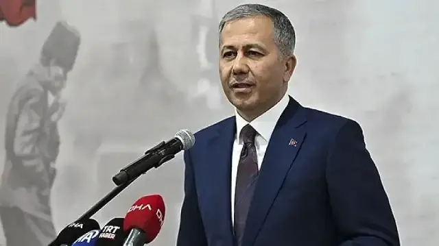 وزيرا داخلية تركيا وجورجيا يبحثان حادث تحطم طائرة شحن عسكرية