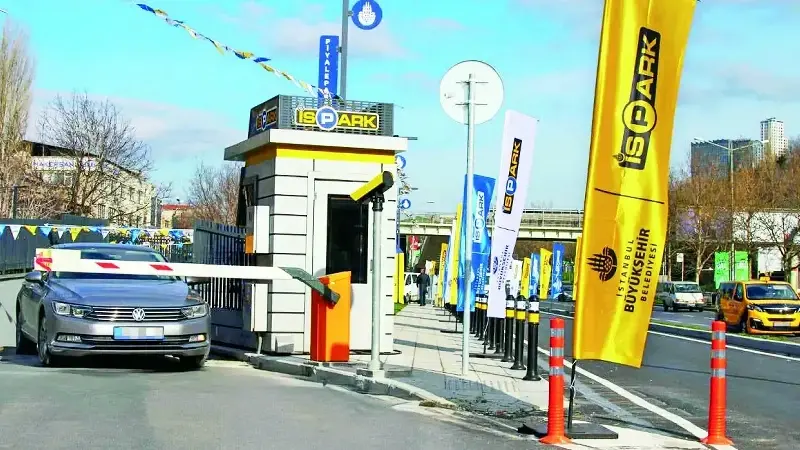 Teslim edilmeyen otoparkları işlettiler