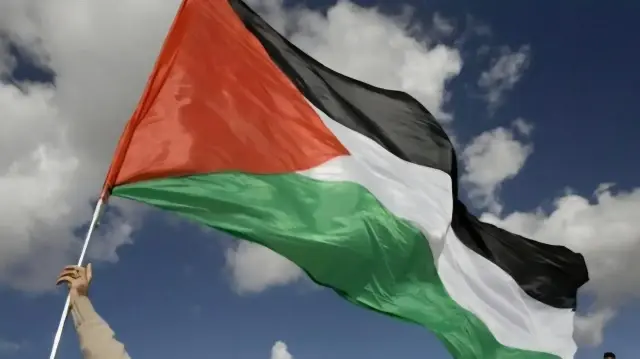 حماس: قانون إغلاق الإعلام الأجنبي محاولة إسرائيلية لإخفاء جرائمها