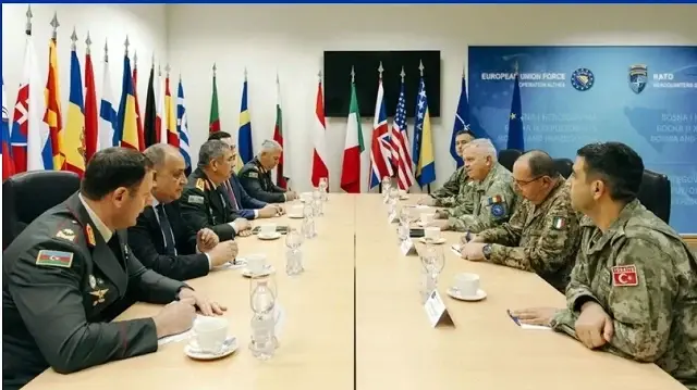 Министр обороны Азербайджана посетил турецкий контингент и командование Сил ЕС в БиГ
