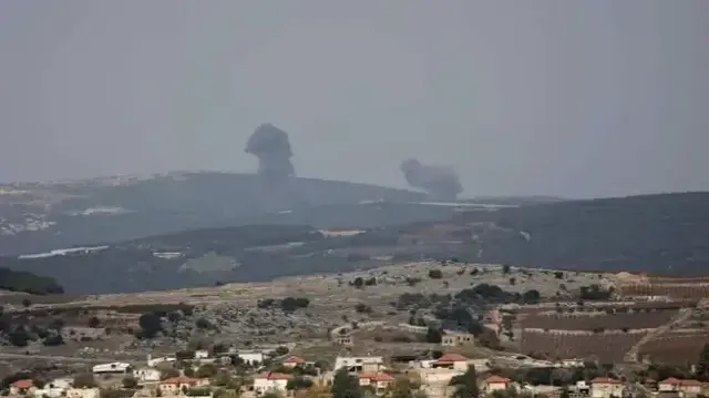 قوات الاحتلال تقصف بالمدفعية منطقة جنوبي لبنان 
