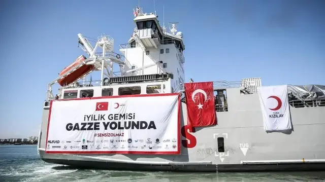 انطلاق سفينة تركية تحمل 800 طن من المساعدات الإنسانية لأجل غزة