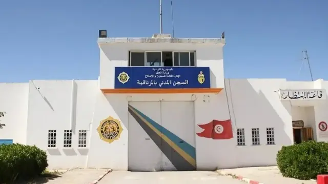 هيئة سجون تونس تنفي إضراب سجناء عن الطعام وتدهور صحتهم