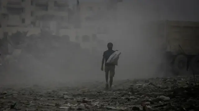 War crimes complaint seeks arrest of Israeli soldier for Gaza abuses