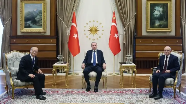 أردوغان يلتقي رئيس بنك التنمية الآسيوي في أنقرة