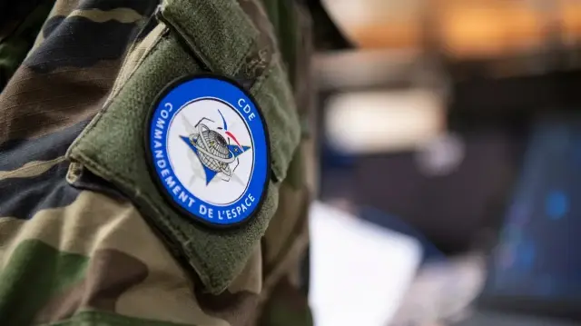 La France annonce un financement supplémentaire pour renforcer les capacités spatiales militaires françaises et européennes d’ici 2030.