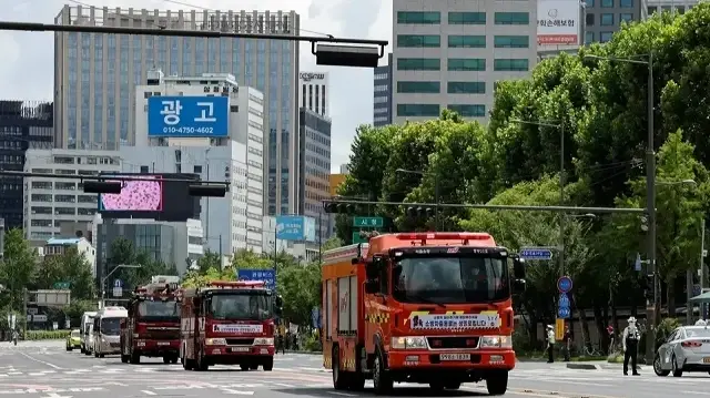 Южная Корея: Грузовик врезался в рынок, пострадали 20 человек.