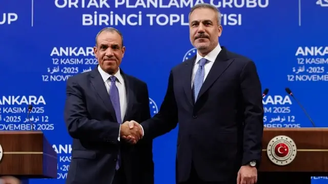 Министр иностранных дел Турции Хакан Фидан и глава МИД Египта Бадр Абдель Аты | Фото: DHA